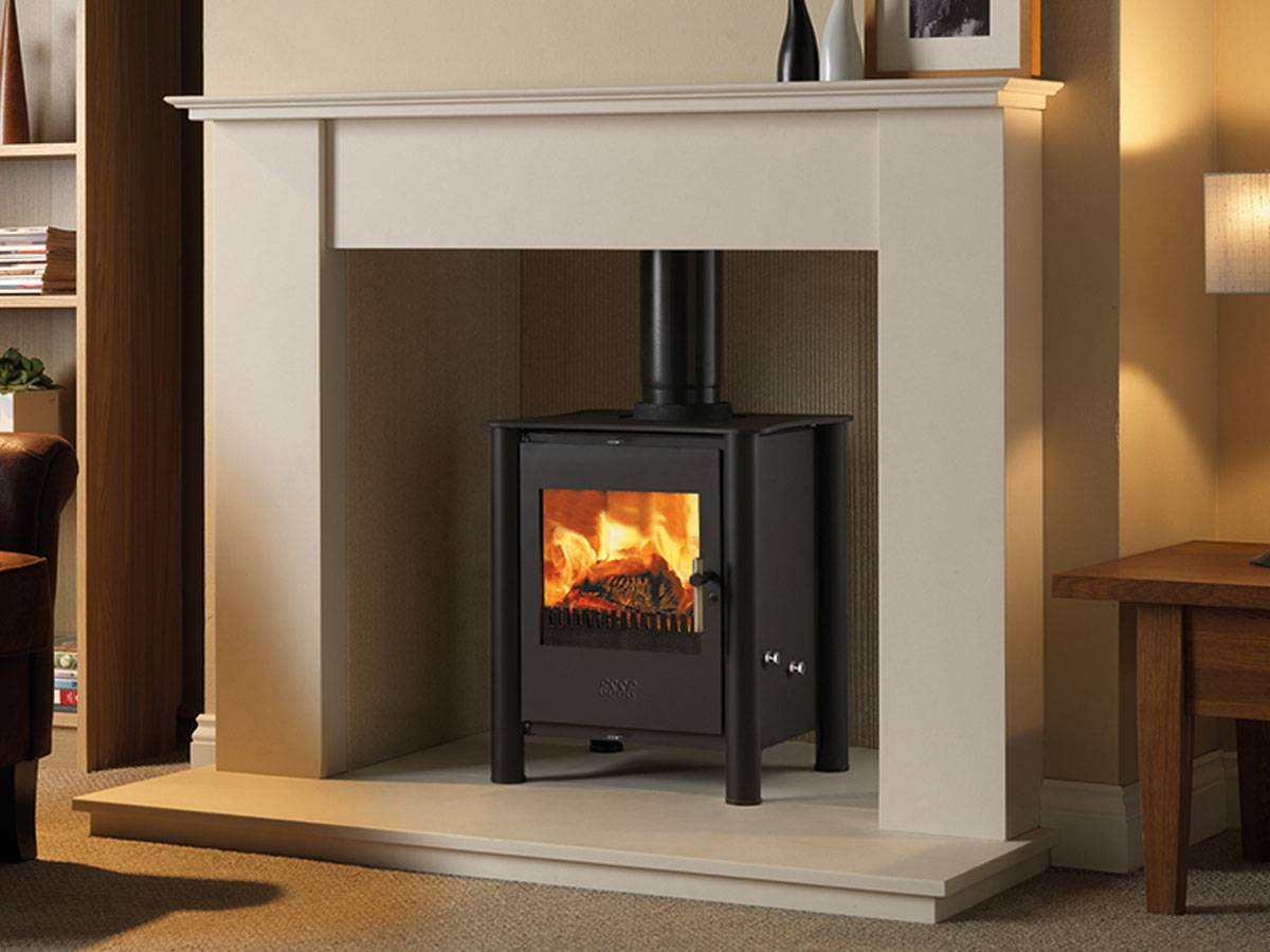 ESSE 525 Stylish 5kW Wood Burning Stove for Cozy Warmth - The Stove Depot IE